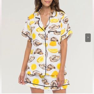 THE WORLD IS YOUR OYSTER PAJAMA SHORTS SET